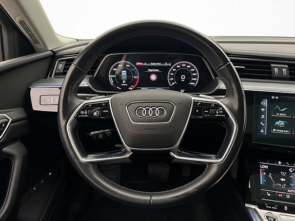 Audi Q8 16 of 30