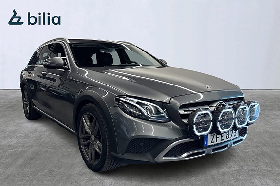 Mercedes-Benz E220 d 2 of 18