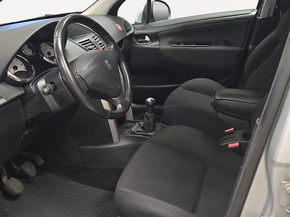 Peugeot 207 10 of 16