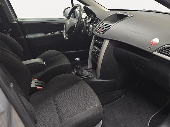 Peugeot 207 12 of 16