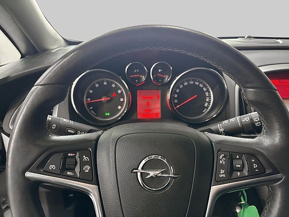 Opel Astra 12 of 16