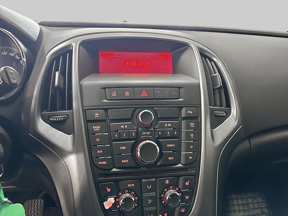 Opel Astra 13 of 16