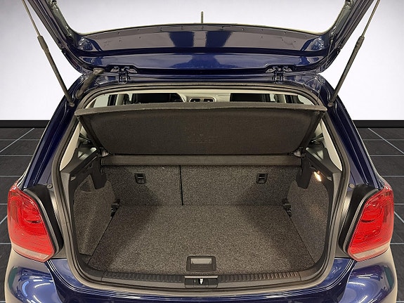 Volkswagen Polo 10 of 12