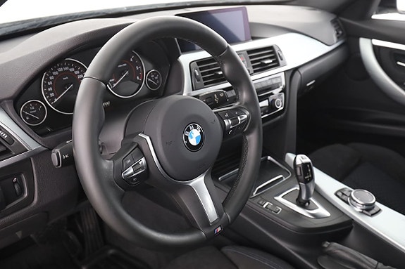 BMW 320 12 of 30