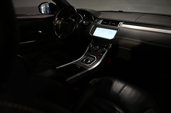 Land Rover Range Rover Evoque 13 of 18