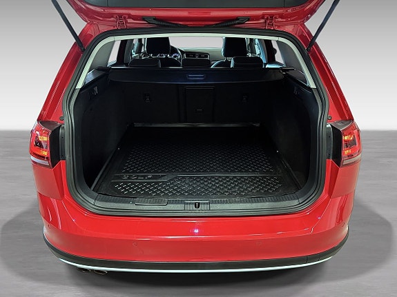 Volkswagen Golf Alltrack 10 of 17