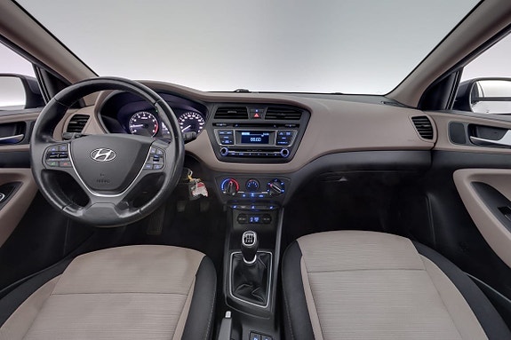 Hyundai i20 12 of 26