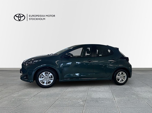 Toyota Yaris 3 of 16