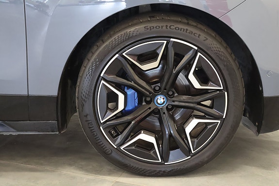 BMW iX 24 of 24