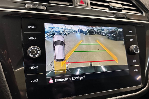 Volkswagen Tiguan Allspace 14 of 23