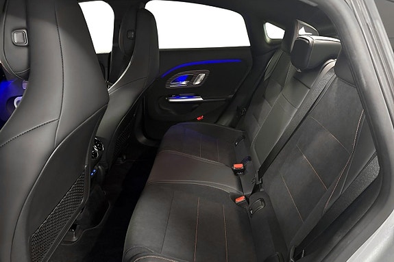Mercedes-Benz CLA200 11 of 20
