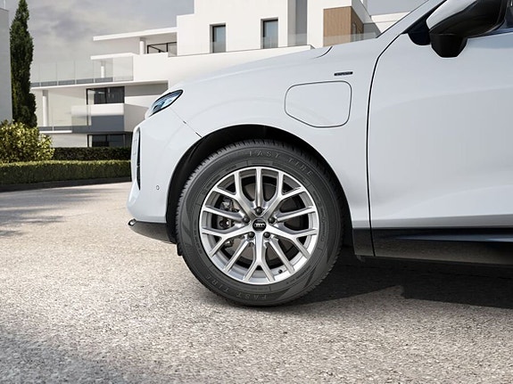 Audi Q3 7 of 8