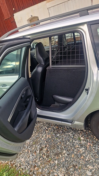 Volvo V70 7 of 9
