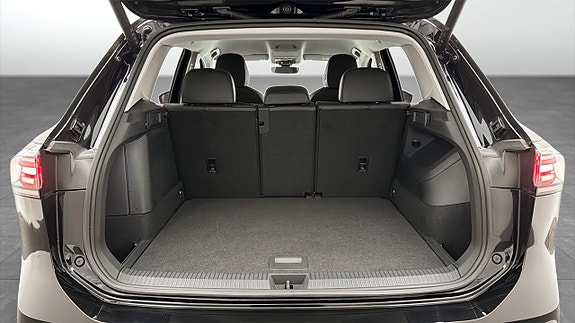 Volkswagen Tiguan 12 of 19