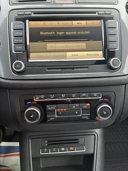 Volkswagen Tiguan 14 of 17