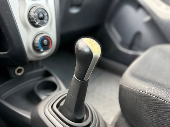 Toyota Yaris 18 of 20