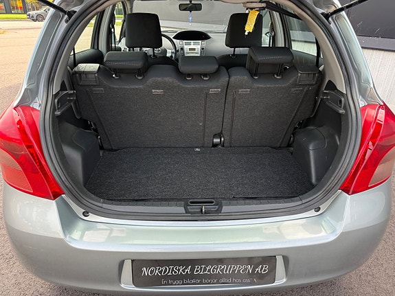 Toyota Yaris 14 of 20