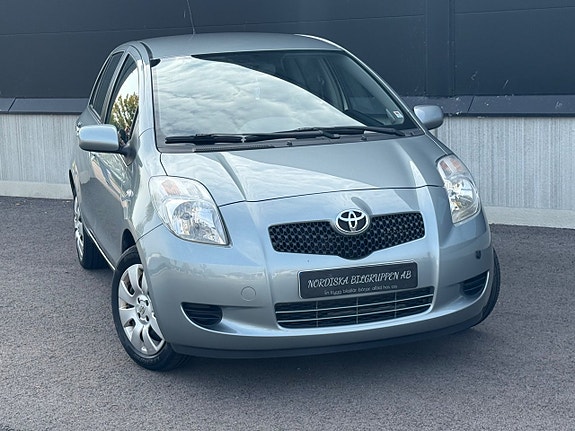 Toyota Yaris 4 of 20