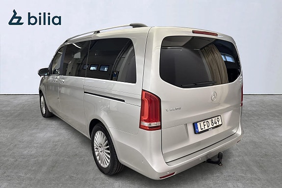 Mercedes-Benz V220 4 of 20