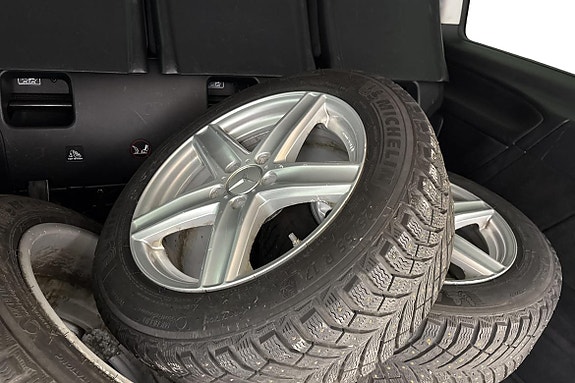 Mercedes-Benz V220 18 of 20