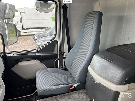 Kylbil Volvo FL 4X2 med bakgavellyft  (149,000:- ex moms) 21 of 24