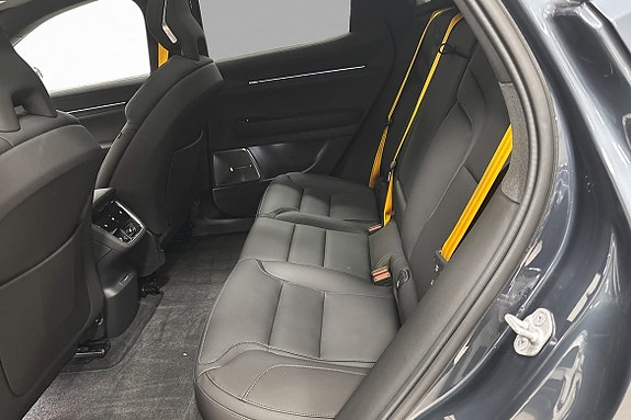 Polestar 3 12 of 15