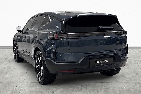 Polestar 3 8 of 15