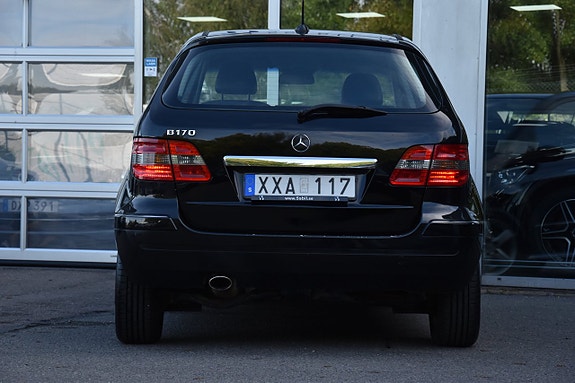 Mercedes-Benz B170 7 of 17