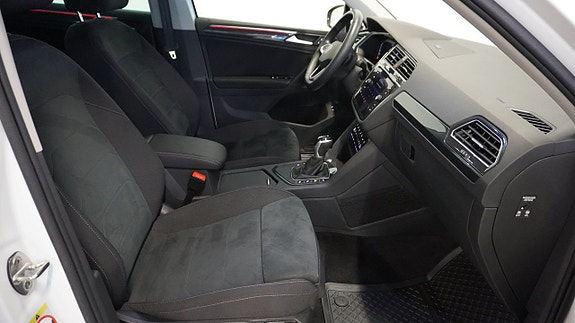 Volkswagen Tiguan 10 of 24