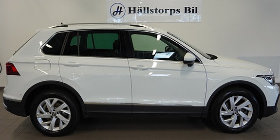Volkswagen Tiguan 2 of 24