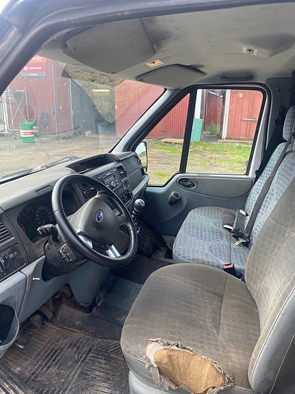 Ford Transit 5 of 5