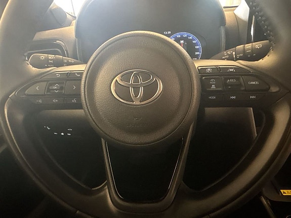 Toyota Yaris Cross 15 of 16