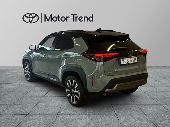 Toyota Yaris Cross 2 of 16