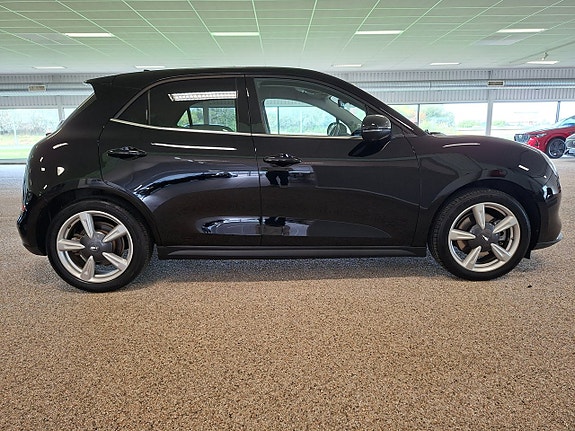 ORA 300 Pro 3 of 9