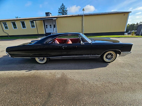 Pontiac Bonneville 4 of 14