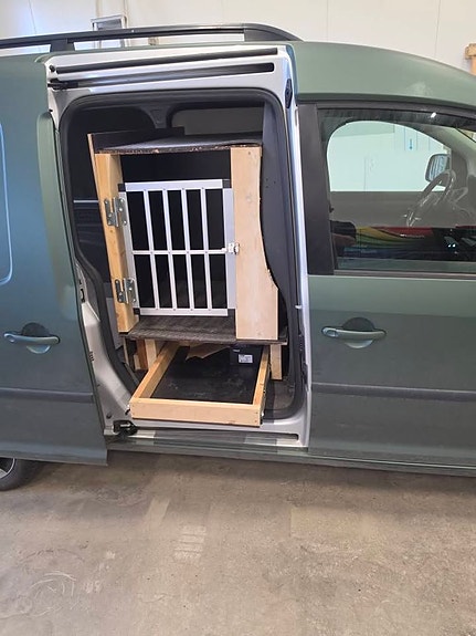 Volkswagen Caddy Maxi 6 of 6