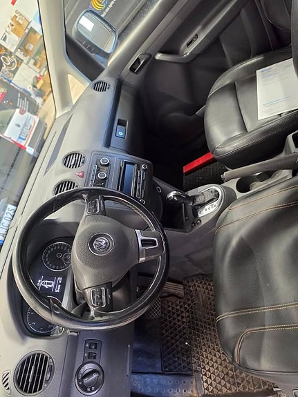 Volkswagen Caddy Maxi 4 of 6