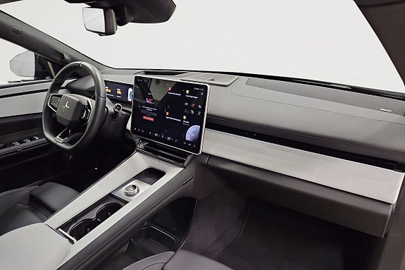 Polestar 4 14 of 21