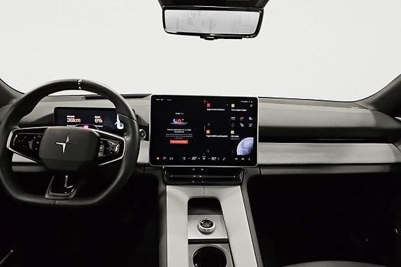 Polestar 4 13 of 21