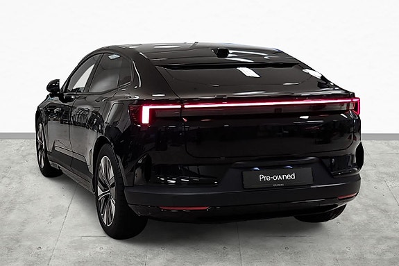 Polestar 4 8 of 21