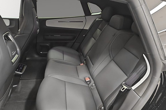 Polestar 4 12 of 21