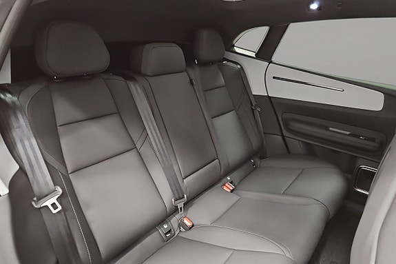 Polestar 4 15 of 21