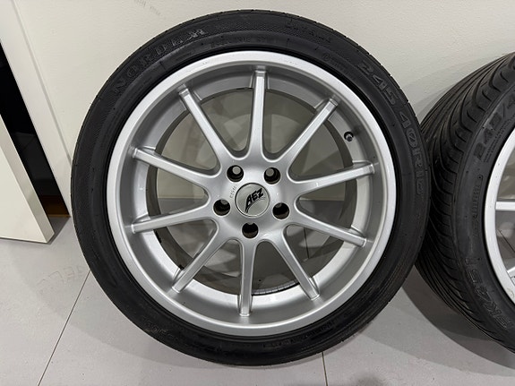 Product image 1 of 6