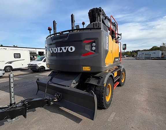 Volvo EW160 3 of 11