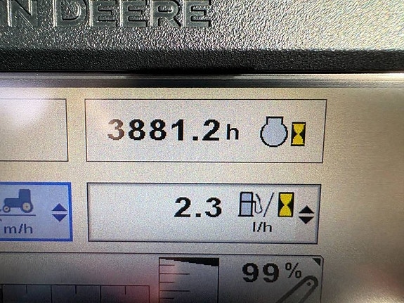 John Deere 6105 R 7 of 7