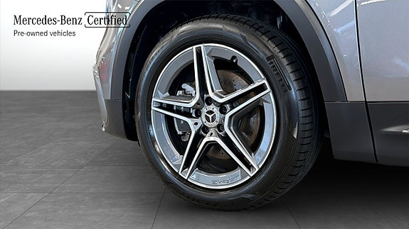 Mercedes-Benz GLB200 9 of 18