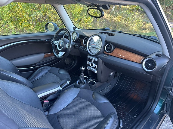 MINI Cooper 5 of 8