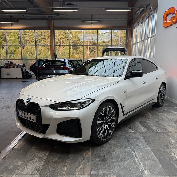 BMW i4 5 of 13