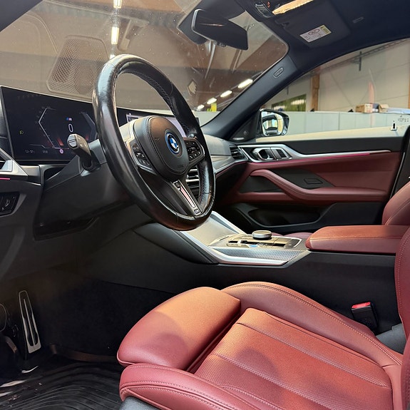 BMW i4 8 of 13