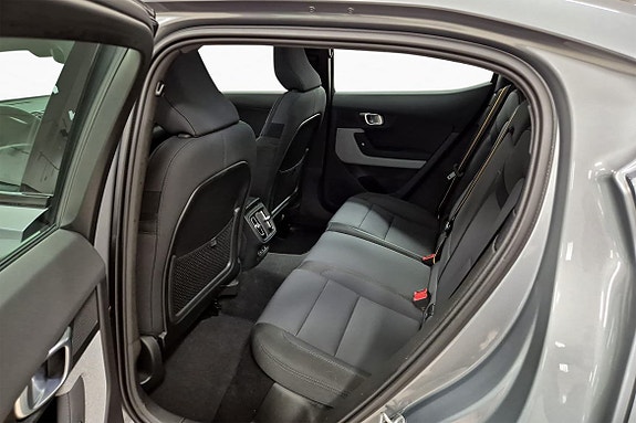 Polestar 2 12 of 17